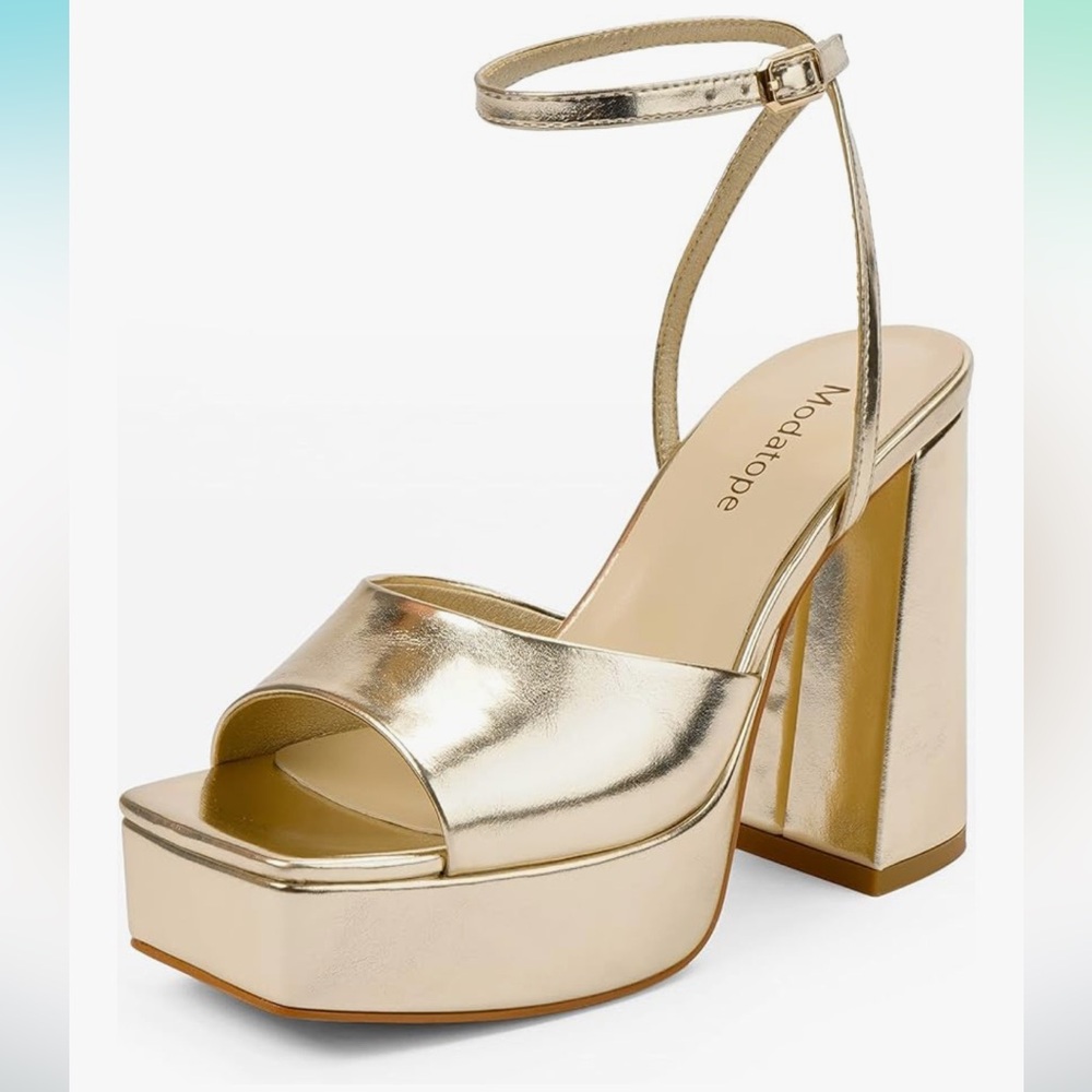 Modatope Gold Metallic Chunky Platform Sandal Heels size 8